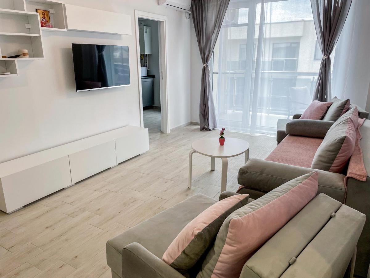 Astoria Rose Apartment นาโวดาริ ภายนอก รูปภาพ