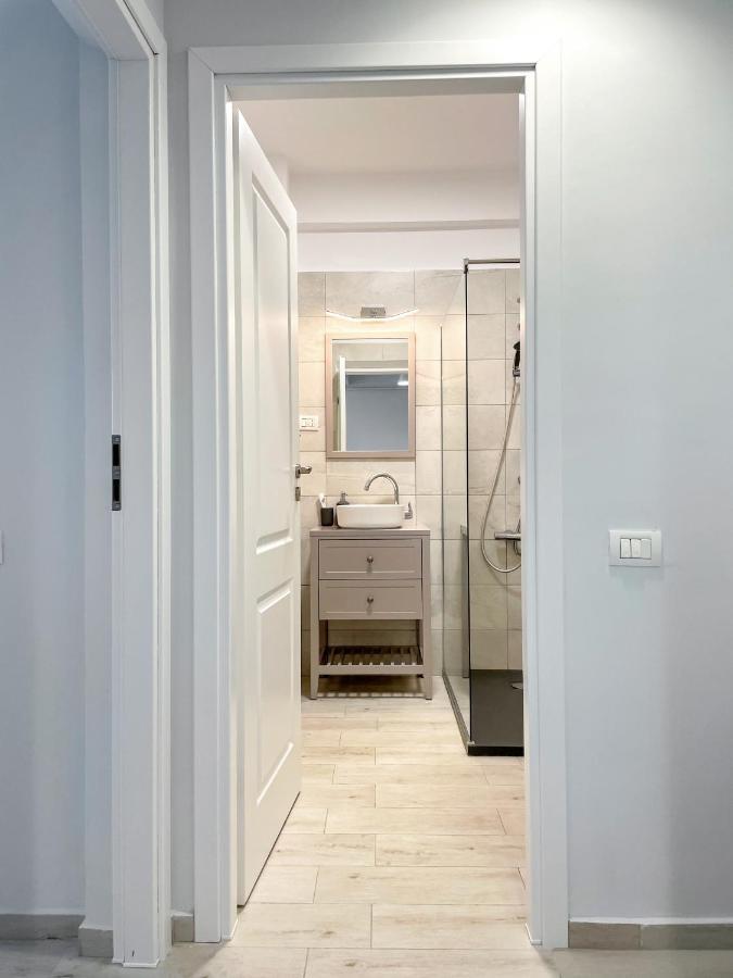 Astoria Rose Apartment นาโวดาริ ภายนอก รูปภาพ